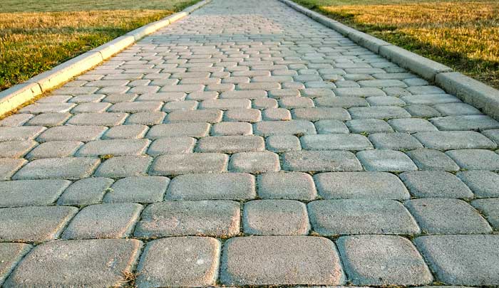 Nettoyage des extérieurs Sur Paris et l’Île-de-France - MAÎTRE COUVERTURE… Nettoyage des extérieurs :  allée, pavé, dallage, terrasse, muret … Traitement anti-mousse des extérieurs. ntervention dans les meilleurs délais sur Paris (75) et en Île-de-France : L’Essonne (91), la Seine-et-Marne (77), les Yvelines (78), le Val-de-Marne (94) et les Hauts-de-Seine (92). Maître Couverture sur PARAY-VIEILLE-POSTE (91). Par téléphone ou en ligne, Mr David BARNABEAU est à votre écoute pour tous vos projets de nettoyage des extérieurs.